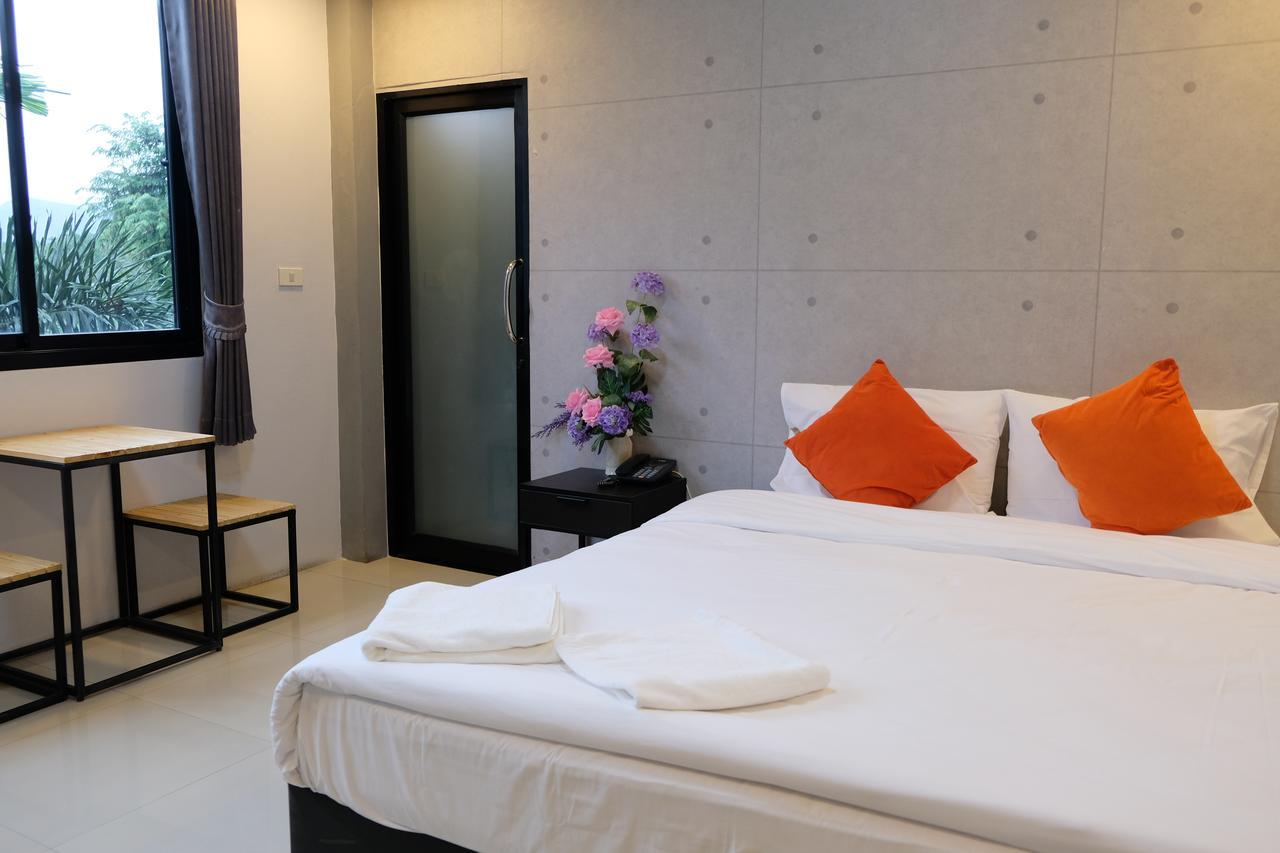 รอยัล ไนน์ กาญจนบุรี Hotel ภายนอก รูปภาพ